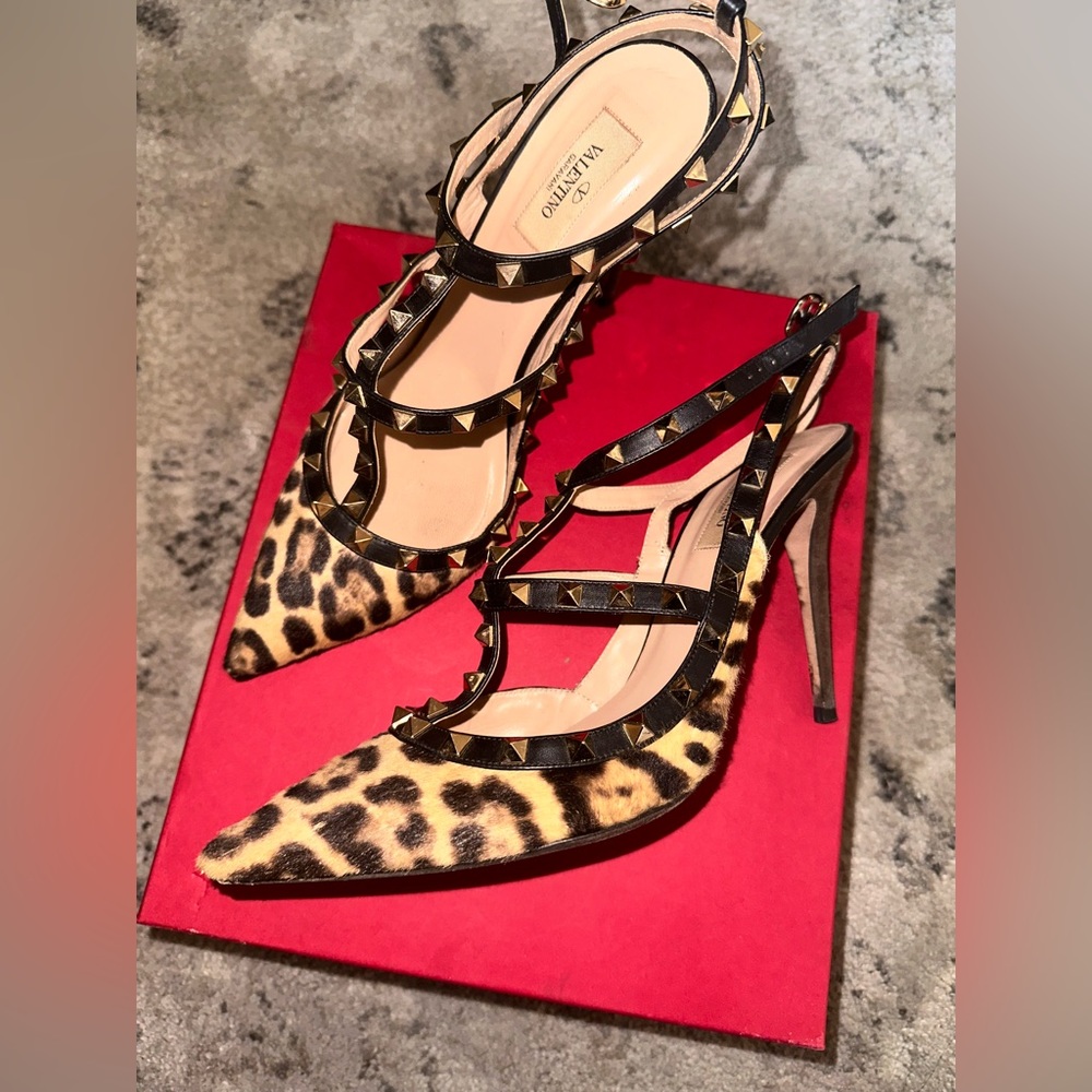 Valentino Garavani RARE Pony Hair Rockstud Caged Pumps Heels